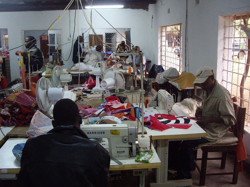 m2260.JPG - S. Luangwa 'Tribal Textiles' project