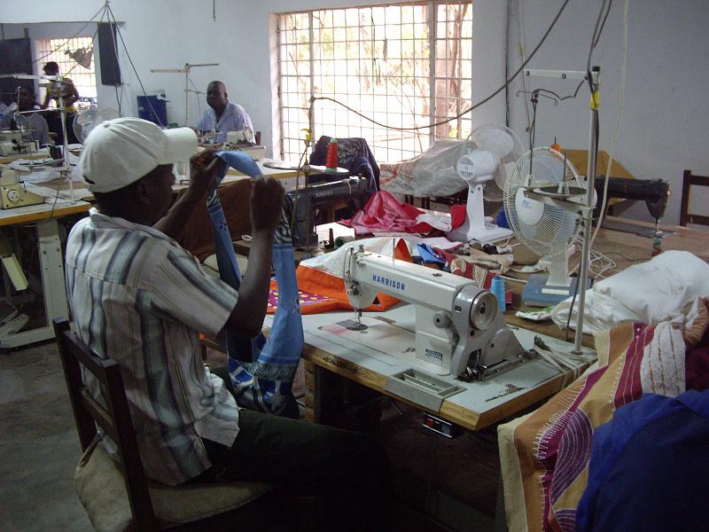 m2280.JPG - S. Luangwa 'Tribal Textiles' project