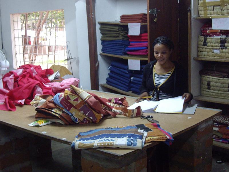 m2290.JPG - S. Luangwa 'Tribal Textiles' project