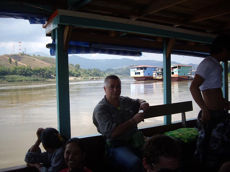 im54690.JPG - slowboat naar Luang Prabang