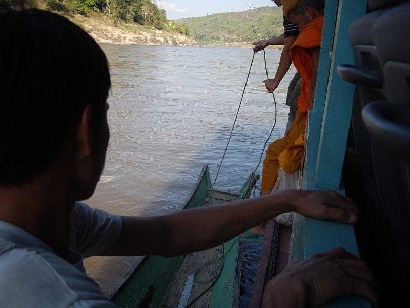 im54990.JPG - slowboat naar Luang Prabang